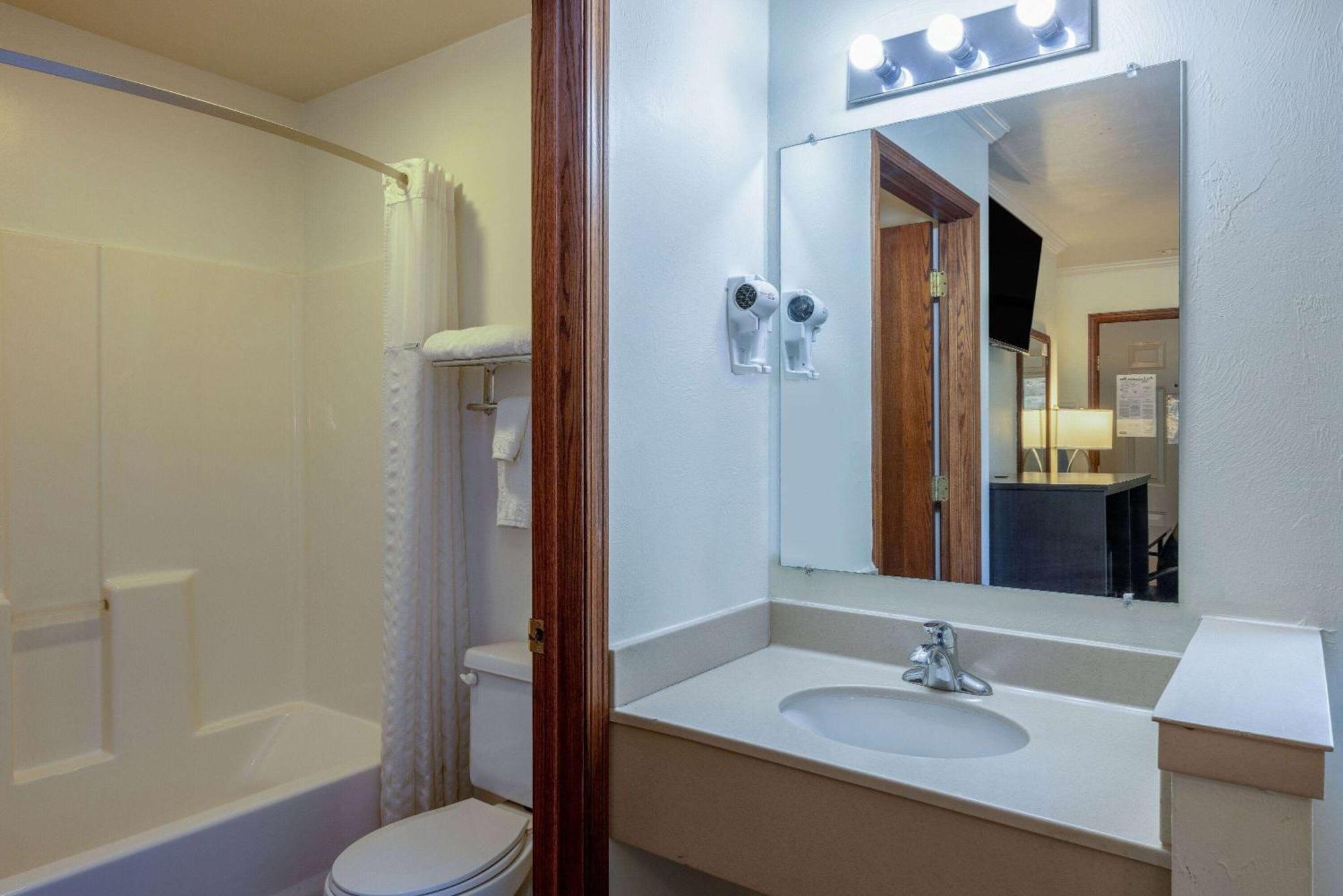 Travelodge By Wyndham Livingston Luaran gambar